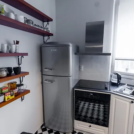 Vivian * Белград